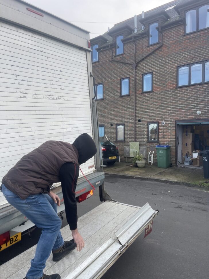 Brighton to Manchester, Brighton Removals